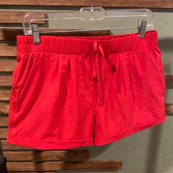 Zyia Red Summer Shorts - Picture 2 of 10